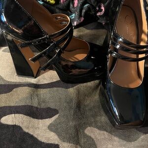 Jessica Simpson Black Patent Heels